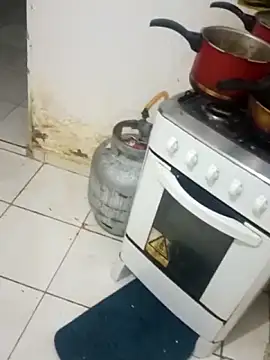 larissa    hot online show from 18, 3, 2026