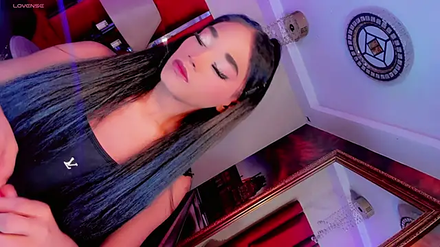 Paola Delfino online show from 14, 4, 2026