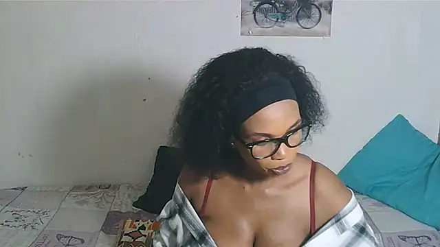 AfronQueen7 online show from 22, 4, 2026