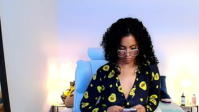Snapshot of Luciianita_lov199 chatting on 10, 5, 2026 Luciianita lov199 online show from 10, 5, 2026