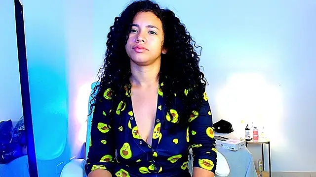 Snapshot of Luciianita_lov199 chatting on 21, 5, 2026 Luciianita lov199 online show from 21, 5, 2026