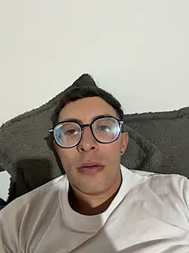 Snapshot of LeonBlazze chatting on 1, 5, 2026 LeonBlazze online show from 1, 5, 2026