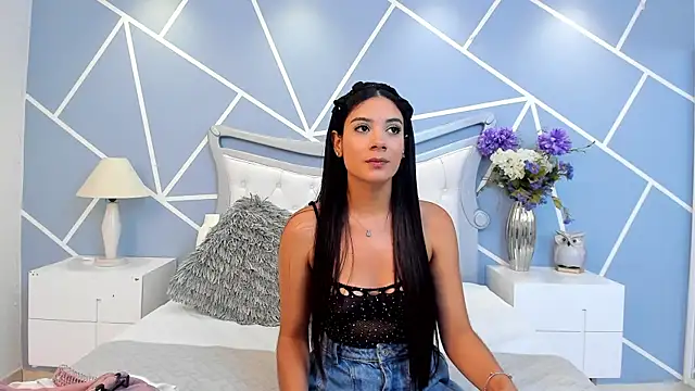 Snapshot of EmmaFosther chatting on 15, 7, 2026 EmmaFosther online show from 15, 7, 2026