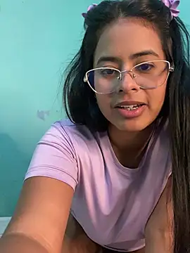 Snapshot of lucirganaxxx chatting on 5, 7, 2026 lucirganaxxx online show from 5, 7, 2026