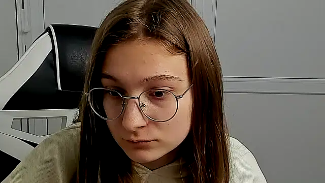 Mia kristal online show from 14, 4, 2026