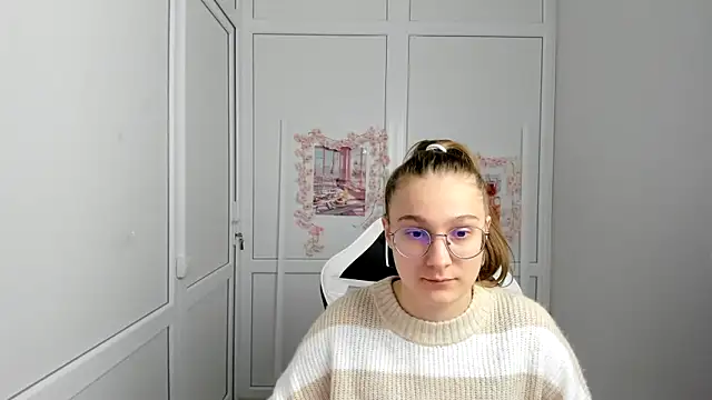 Snapshot of Mia_kristal chatting on 29, 5, 2026 Mia kristal online show from 29, 5, 2026