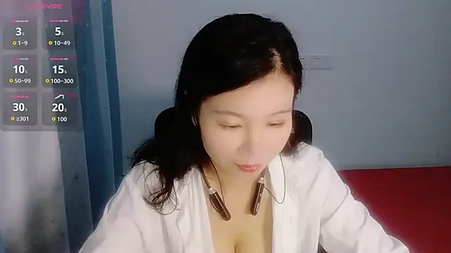 Snapshot of Lianzi-2026 chatting on 7, 5, 2026 Lianzi-2026 online show from 7, 5, 2026