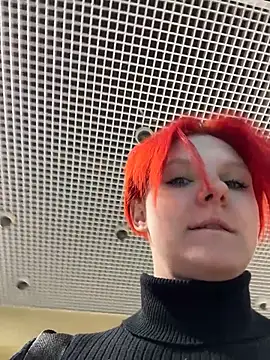 NinaParri online show from 12, 5, 2026