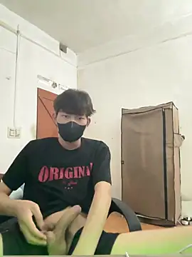 Snapshot of Funkin- chatting on 5, 4, 2026 Funkin- online show from 5, 4, 2026