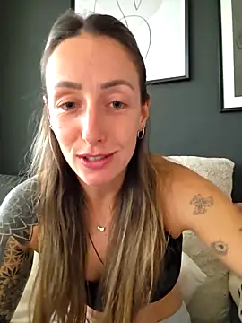 NicoleKaiser online show from 19, 4, 2026