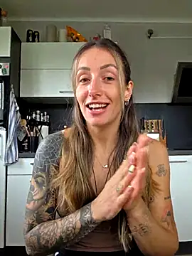 NicoleKaiser online show from 21, 4, 2026