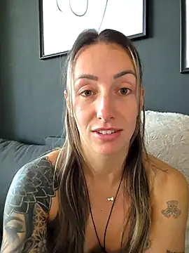 NicoleKaiser online show from 1, 5, 2026