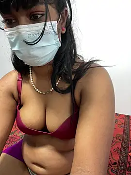 Snapshot of honeyi_babe chatting on 19, 6, 2026 honeyi babe online show from 19, 6, 2026
