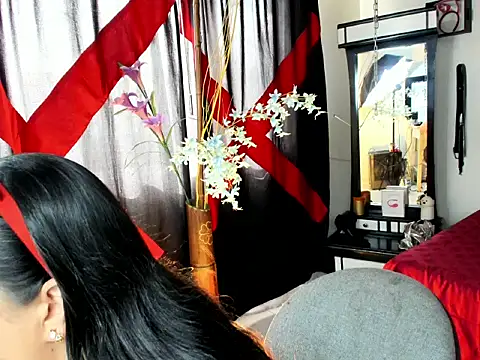 PenelopeSuency online show from 14, 4, 2026
