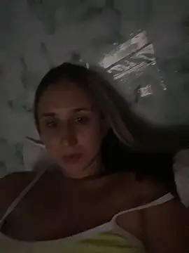 Snapshot of VictoriaWhitmore chatting on 6, 4, 2026 VictoriaWhitmore online show from 6, 4, 2026