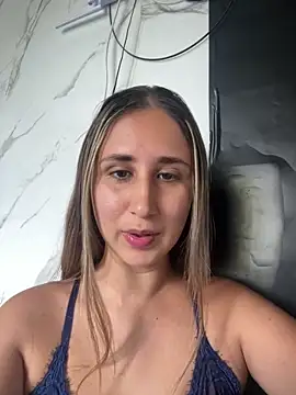 Snapshot of VictoriaWhitmore chatting on 7, 4, 2026 VictoriaWhitmore online show from 7, 4, 2026