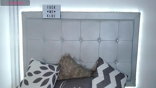 Snapshot of Kloe__watson chatting on 4, 5, 2026 Kloe watson online show from 4, 5, 2026