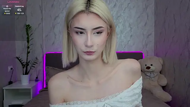 kittysocutie online show from 11, 5, 2026