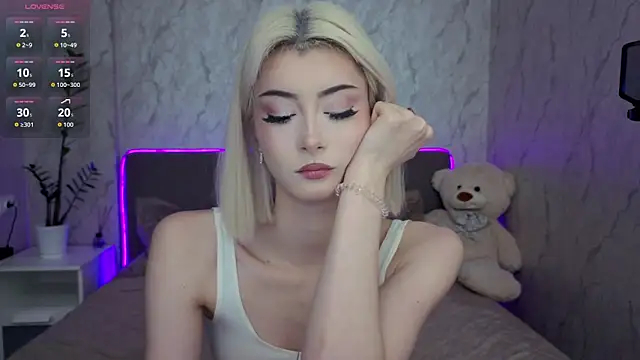 Snapshot of kittysocutie chatting on 24, 5, 2026 kittysocutie online show from 24, 5, 2026