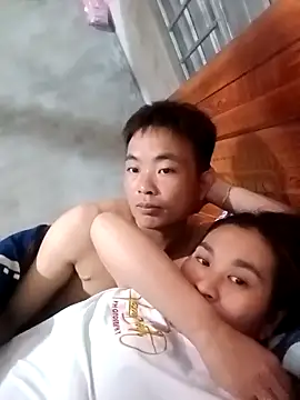 boy-pho- online show from 2, 4, 2026