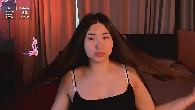 Snapshot of IceIcebabe_ chatting on 5, 6, 2026 IceIcebabe online show from 5, 6, 2026