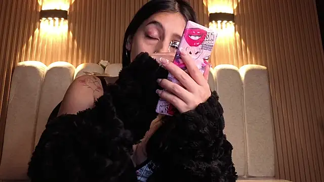 Snapshot of Melannyy_V chatting on 20, 3, 2026 Melannyy V online show from 20, 3, 2026