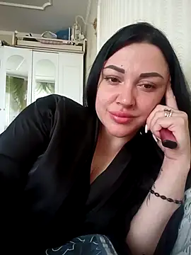 Elsie-Nora online show from 7, 5, 2026