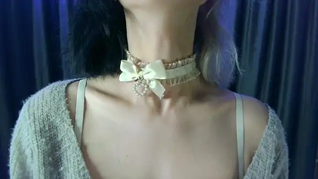 Snapshot of Layla_Muur chatting on 10, 5, 2026 Layla Muur online show from 10, 5, 2026