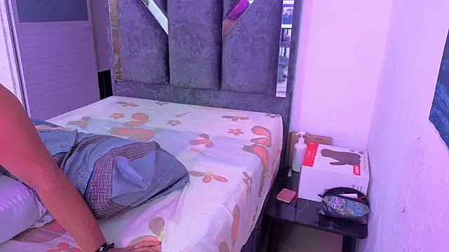 liana hot  online show from 2, 4, 2026