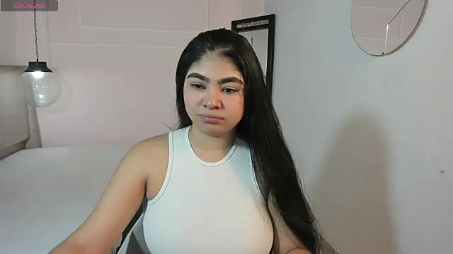 MilaHeat1 online show from 2, 5, 2026