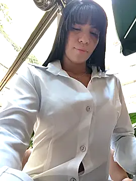 Snapshot of MonserratJons01 chatting on 1, 5, 2026 MonserratJons01 online show from 1, 5, 2026