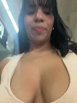 Snapshot of MonserratJons01 chatting on 3, 5, 2026 MonserratJons01 online show from 3, 5, 2026