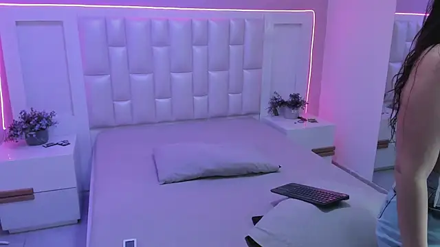 KylieLumi online show from 1, 4, 2026