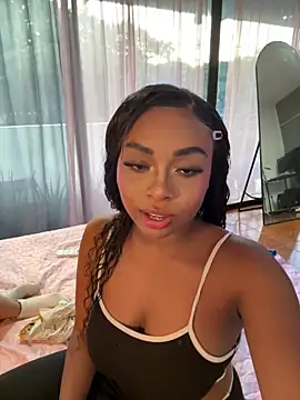 Snapshot of Kloe_rousse01 chatting on 6, 5, 2026 Kloe rousse01 online show from 6, 5, 2026