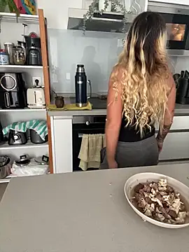 Sexyandtiny online show from 27, 3, 2026