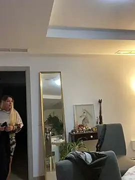 Sexyandtiny online show from 23, 4, 2026