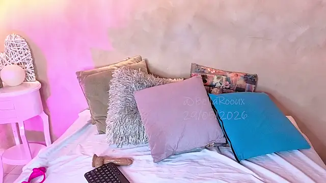 Snapshot of BellaRouxxx chatting on 29, 5, 2026 BellaRouxxx online show from 29, 5, 2026