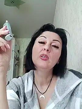 HelgaDennis online show from 18, 4, 2026