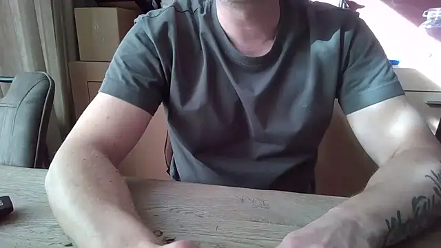 Essie deLona online show from 20, 3, 2026