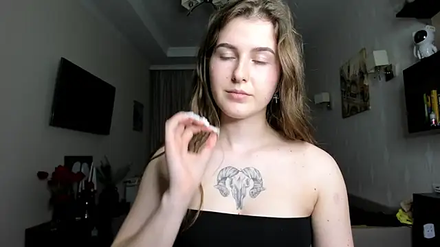 Snapshot of OhMyAlice chatting on 19, 4, 2026 OhMyAlice online show from 19, 4, 2026