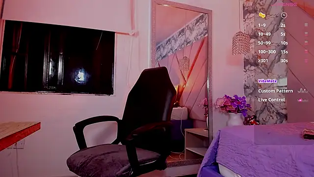Snapshot of mia_rouxx1 chatting on 19, 6, 2026 mia rouxx1 online show from 19, 6, 2026