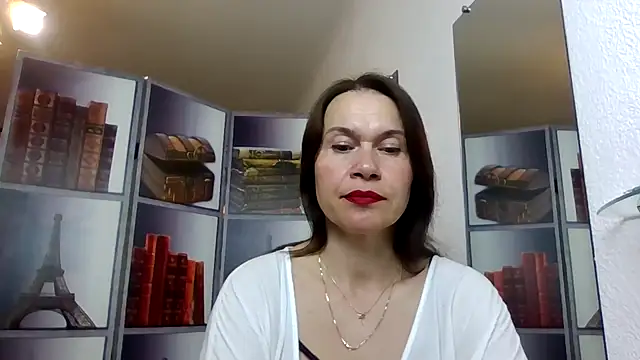 Snapshot of Selena_Moo chatting on 13, 5, 2026 Selena Moo online show from 13, 5, 2026