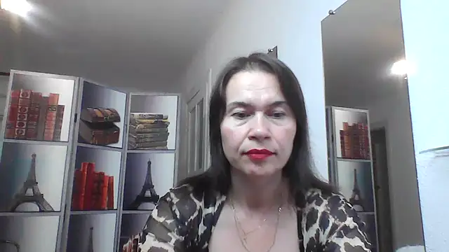 Snapshot of Selena_Moo chatting on 8, 8, 2026 Selena Moo online show from 8, 8, 2026