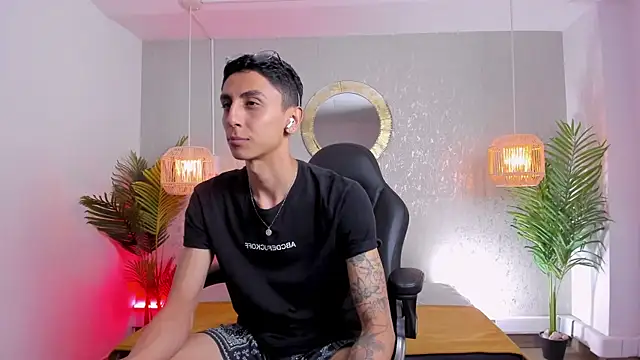 Snapshot of Gio_carangi chatting on 25, 6, 2026 Gio carangi online show from 25, 6, 2026