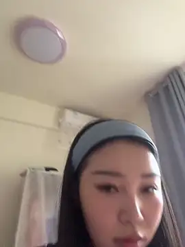 Snapshot of kiki-chloe chatting on 7, 4, 2026 kiki-chloe online show from 7, 4, 2026