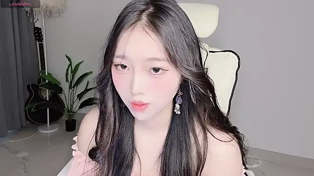 Yukiy8877 online show from 24, 3, 2026