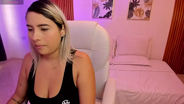 shadixa Luxxx online show from 13, 4, 2026