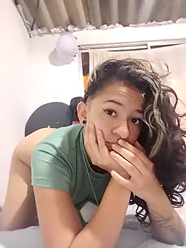 Snapshot of abigail240 chatting on 27, 3, 2026 abigail240 online show from 27, 3, 2026