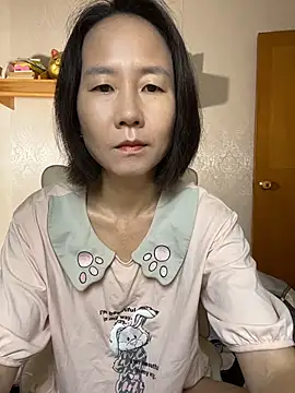 Snapshot of lilysister66 chatting on 2, 7, 2026 lilysister66 online show from 2, 7, 2026