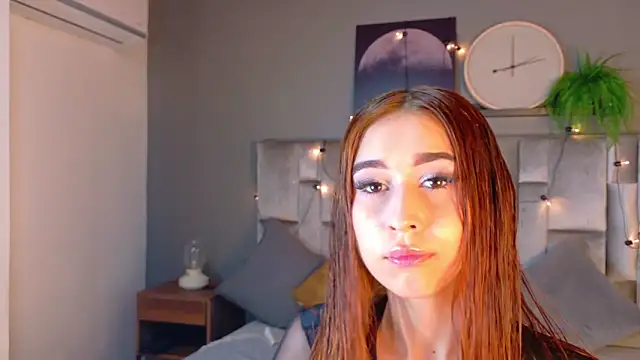 StarrMoon   online show from 22, 4, 2026